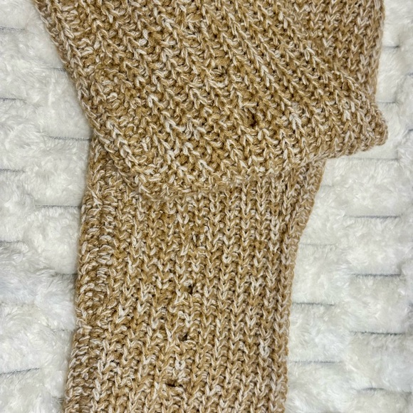 Women’s Stylish Beige Knit Sweater - Picture 5 of 5